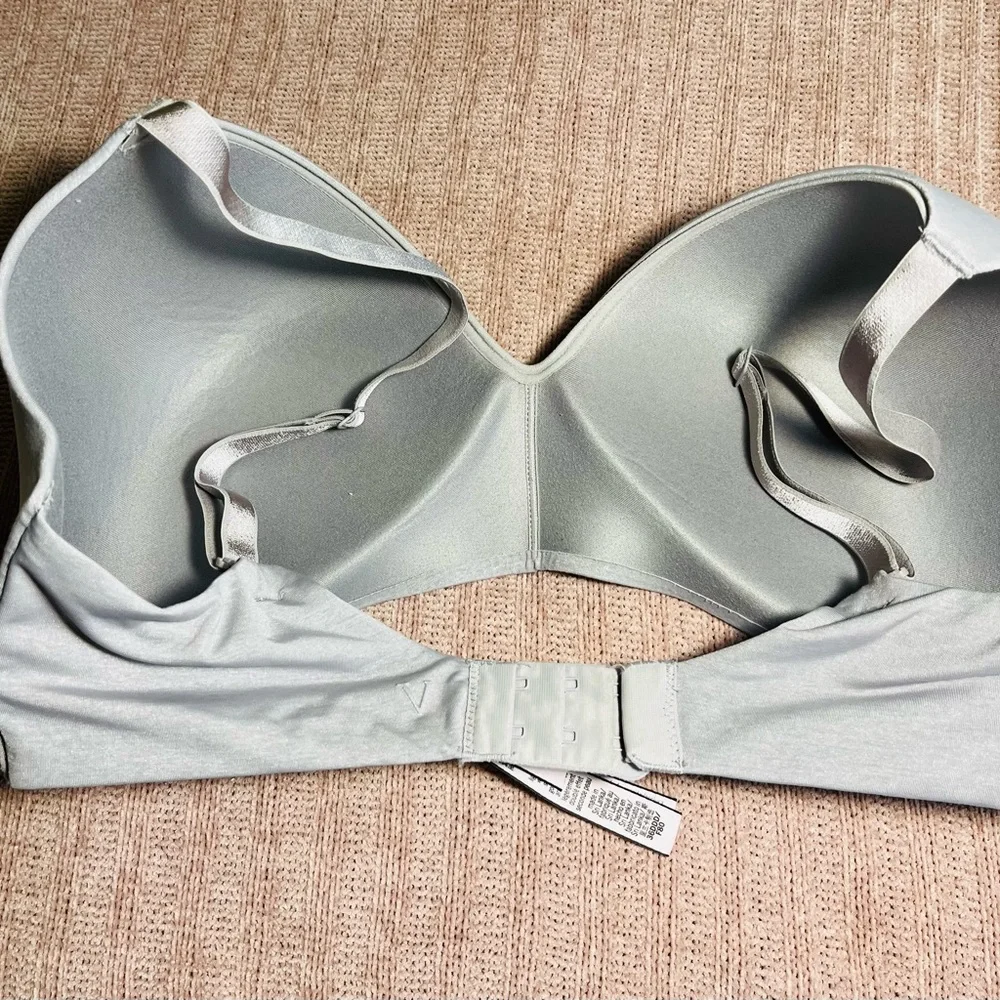 Victoria Secret Women's Light Gray Bra Sz 36DDD - Picture 5 of 5